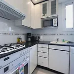 Friendly Rentals Bofill